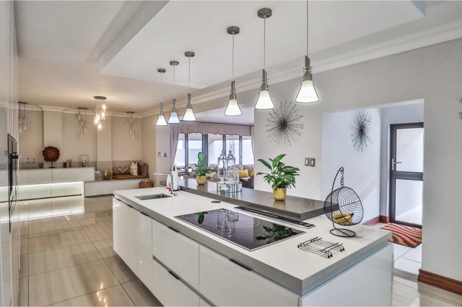 6 Bedroom Property for Sale in Birdwood Estate North West